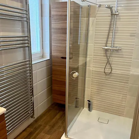 Apartman De Lux 85m2 Apartamento *